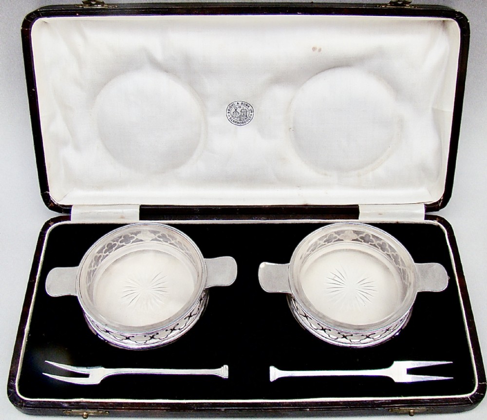 cased pair of art deco silver butter dishes by charles perry co chester 1926
