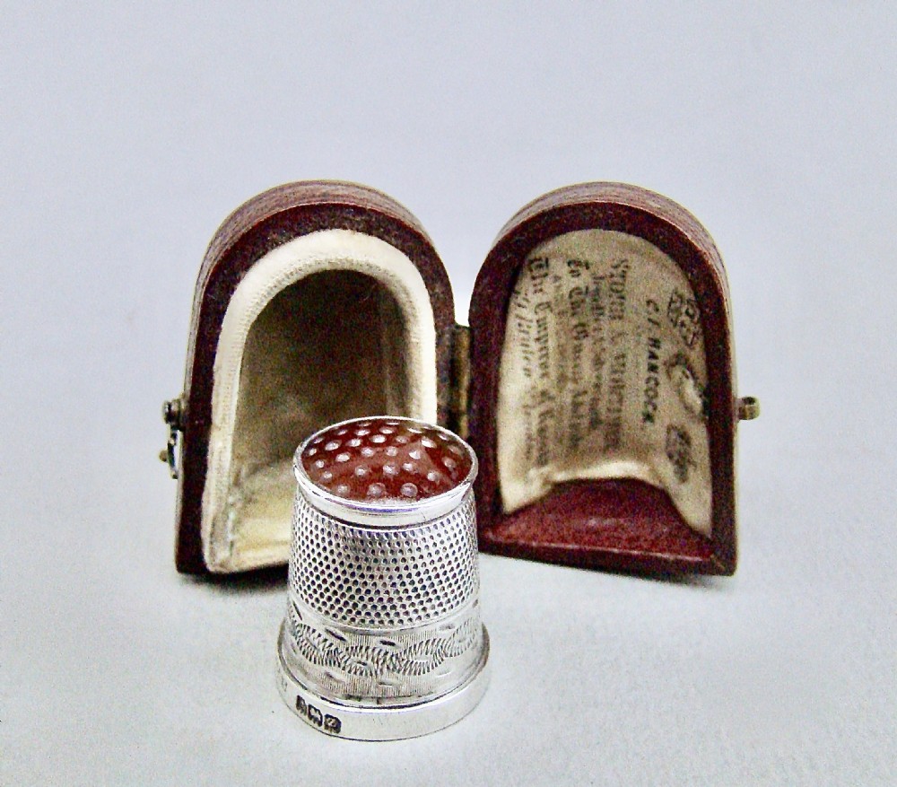 cased george v silver carnelian agate thimble by james swann son birmingham 1922