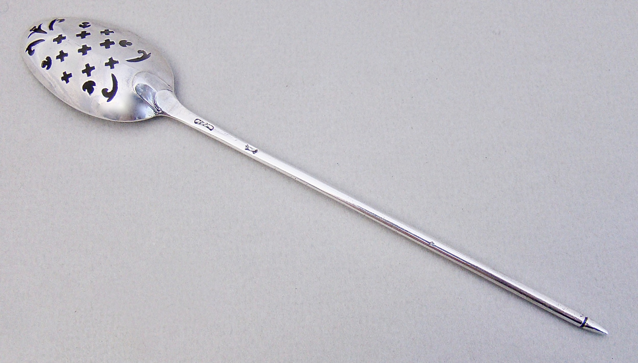 georgian silver mote spoon london circa 1740