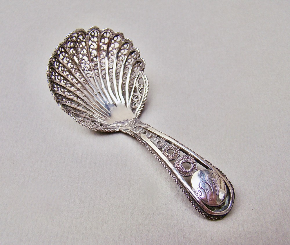 fine georgian silver filigree caddy spoon circa 1800