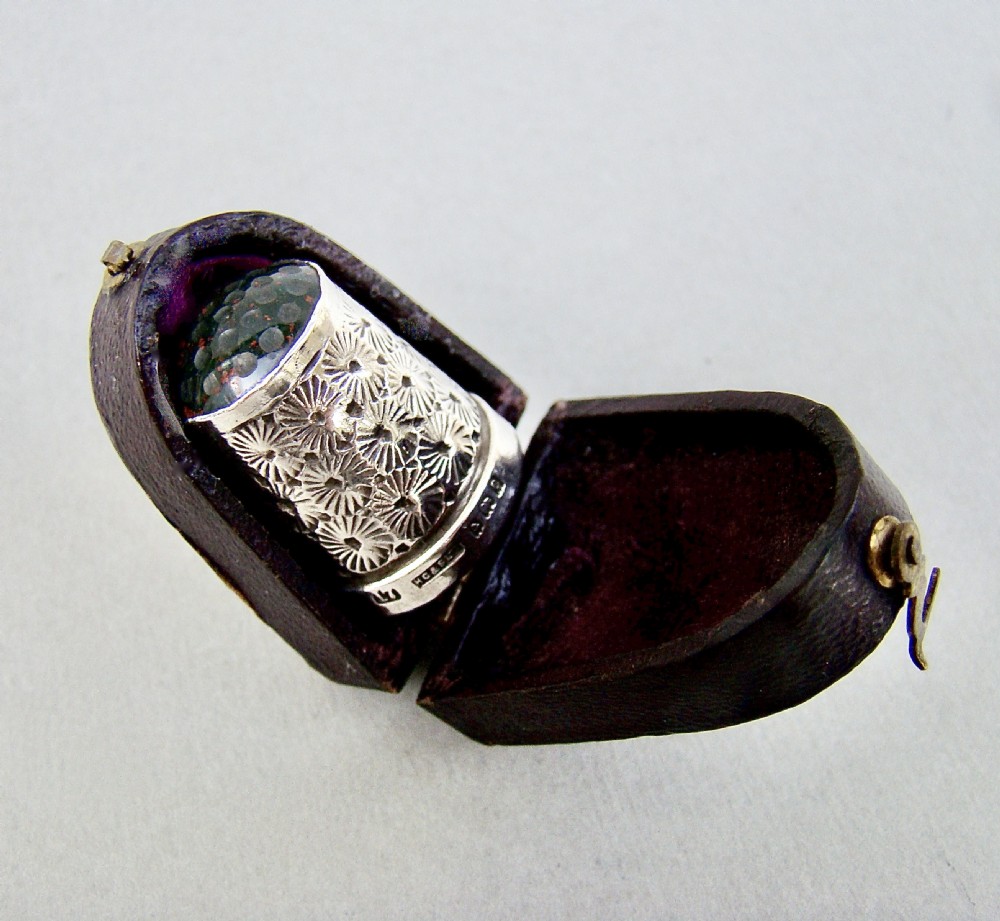 rare cased edwardian silver agate thimble by henry griffith birmingham 1905