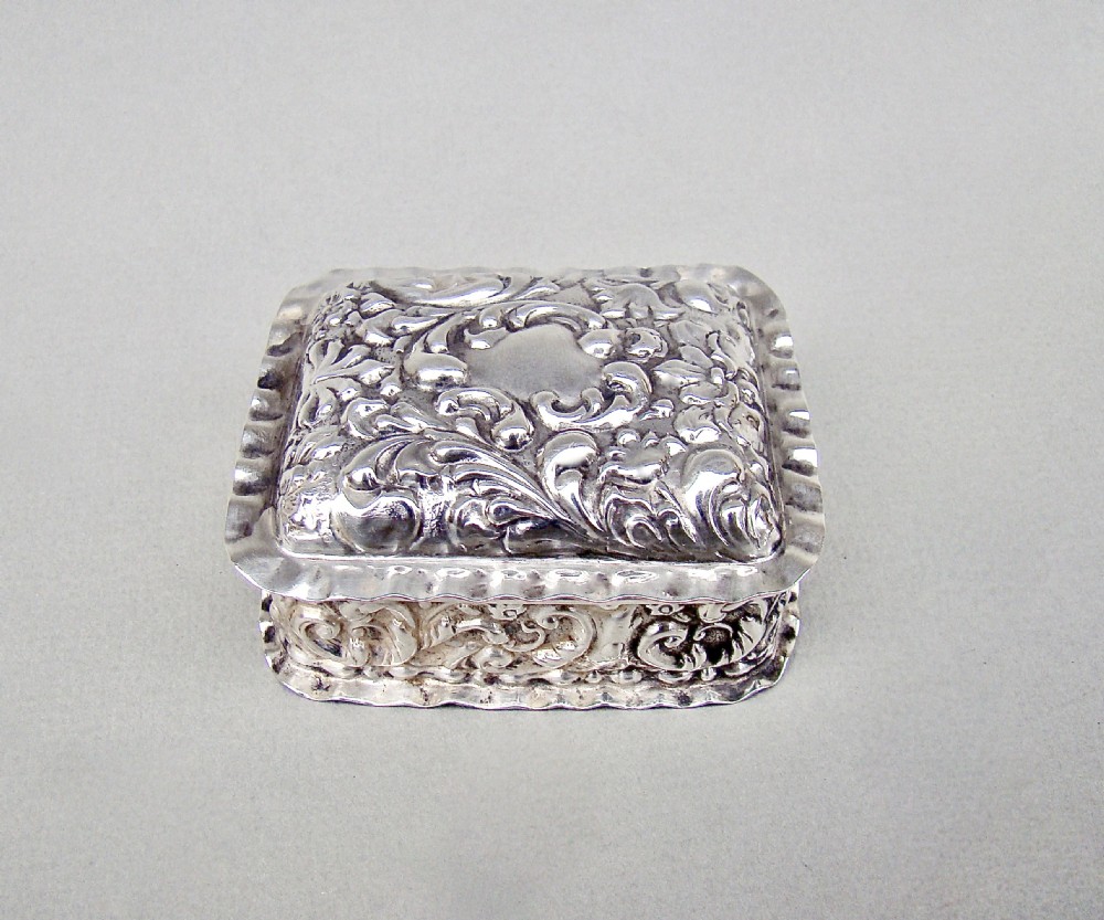 george v silver trinket box by saunders shepherd chester 1912
