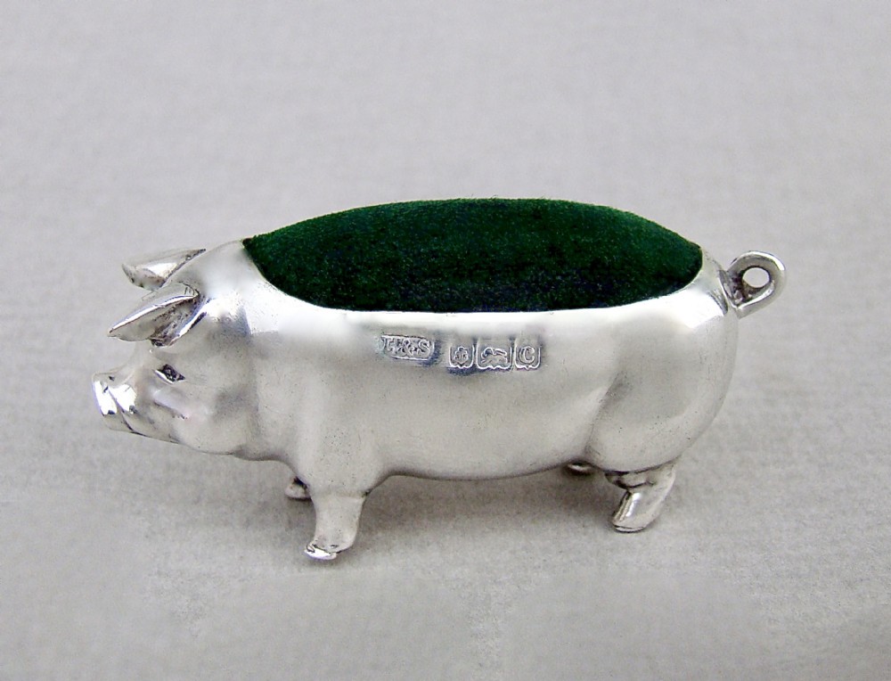 edwardian silver pig pin cushion by levi salaman birmingham 1902