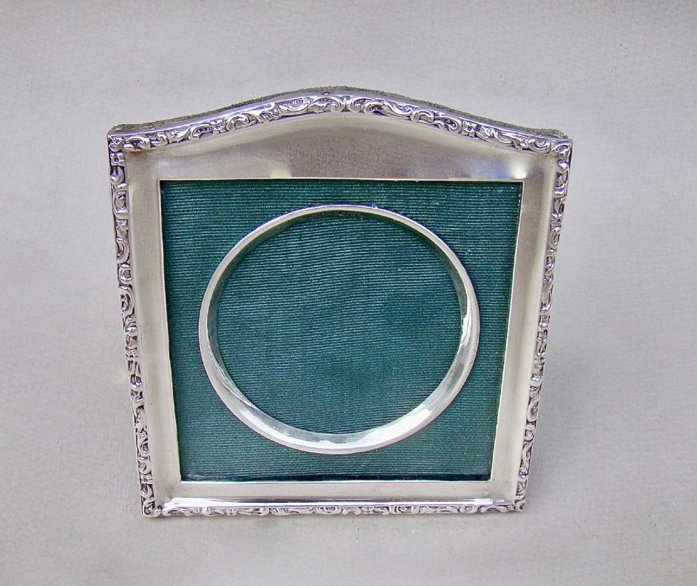 edwardian silver photo frame by henry matthews birmingham 1910