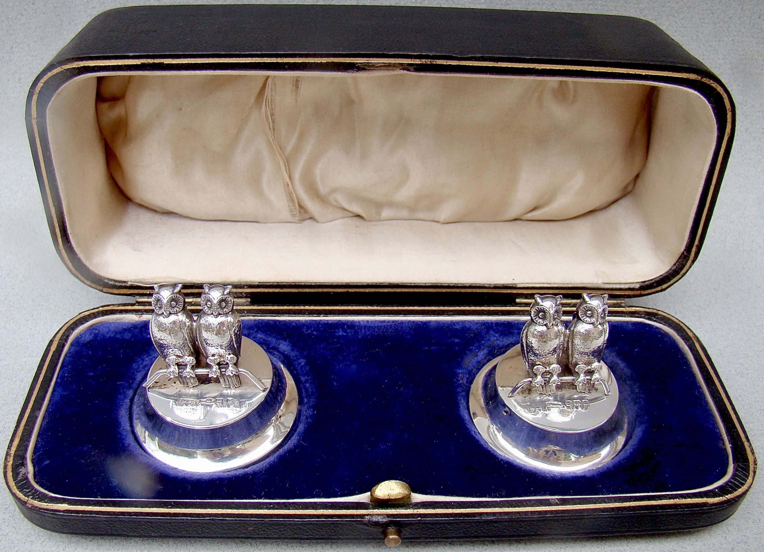 rare pair of cased edwardian silver owl menu holders by levi salaman birmingham 1907
