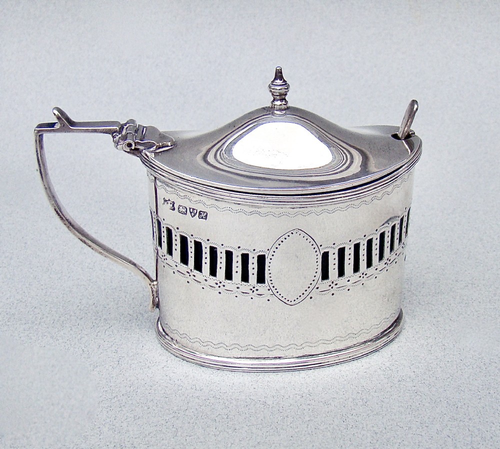 georgian revival silver mustard pot by alfred marston chester 1908